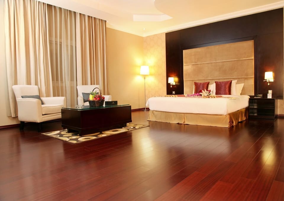 Egyptian cotton sheets, premium bedding, pillowtop beds, in-room safe