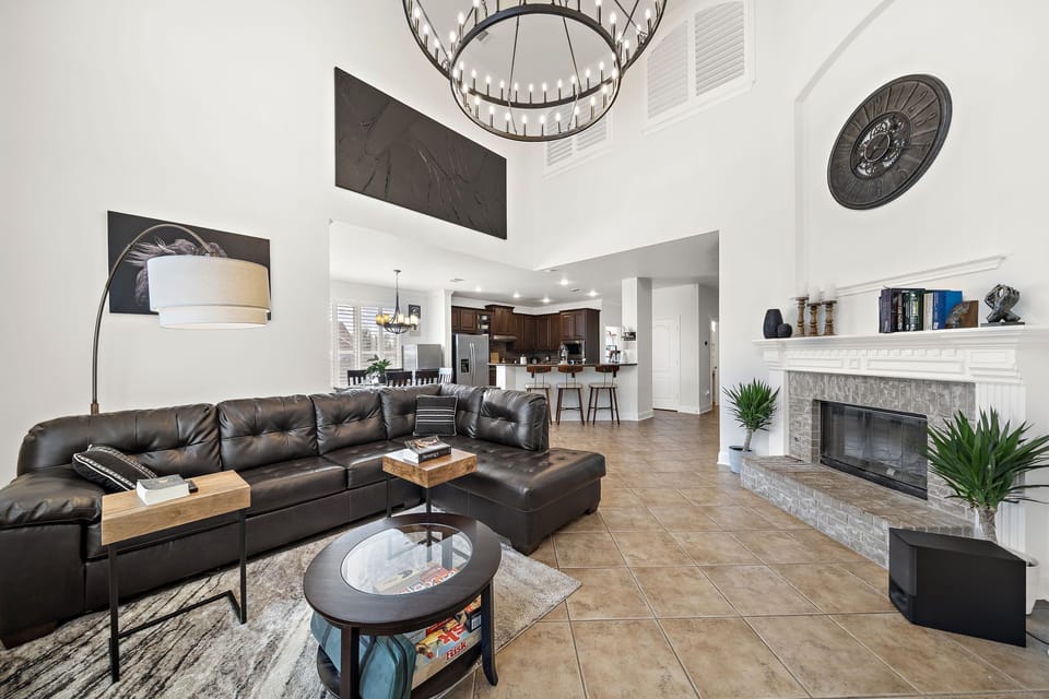 Perfectly designed to accommodate all your family and friends comfortably.