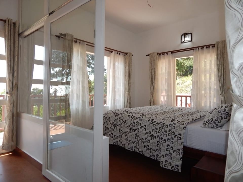 Eden Cottage  | In-room safe, desk, rollaway beds, free WiFi