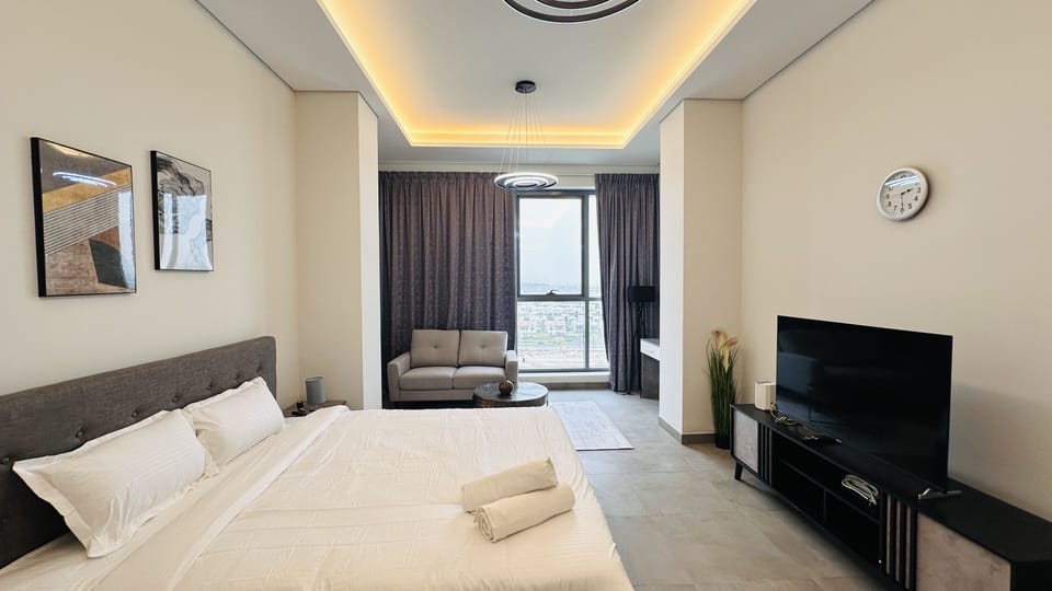 Upscale Apartment at Oval Tower Near Downtown with Balcony and Parking by Belvilla Apartment in Dubai
