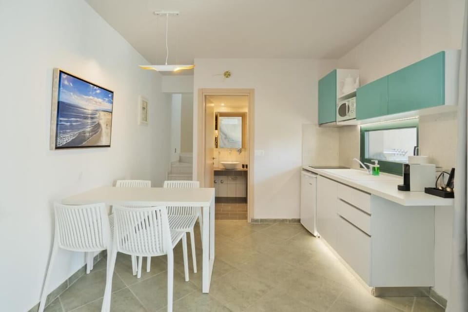 Premium Suite | 1 bedroom, in-room safe, desk, laptop workspace