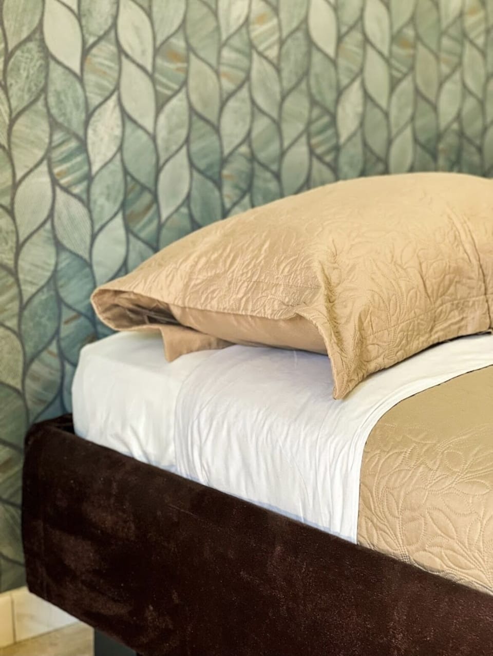 Deluxe Double Room, City View | Premium bedding, laptop workspace, WiFi (free)