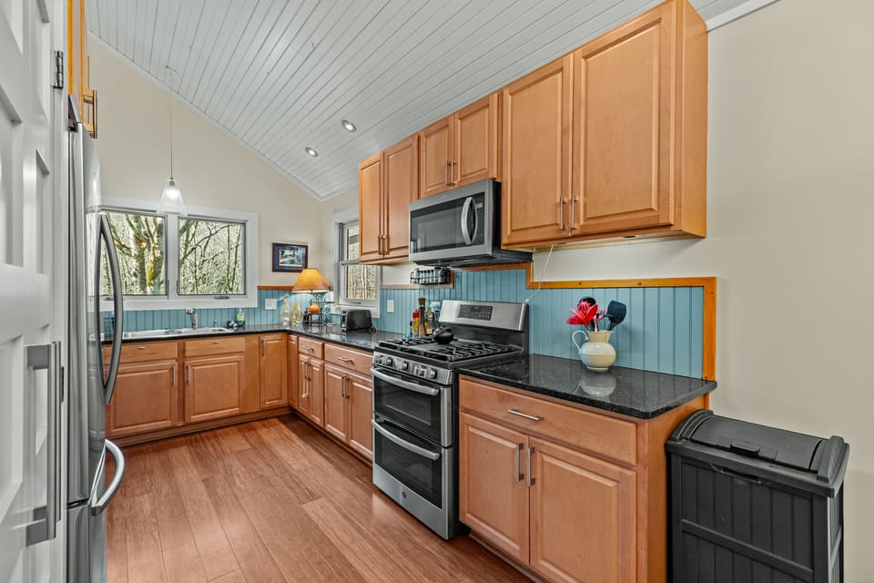 Roomy well-supplied Kitchen