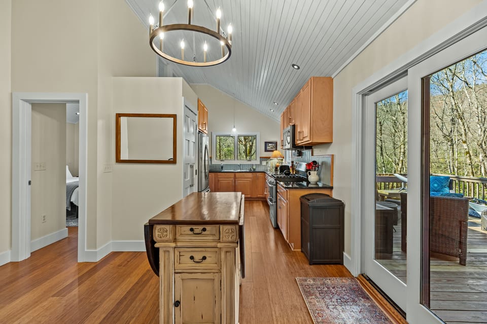 Roomy well-supplied Kitchen
