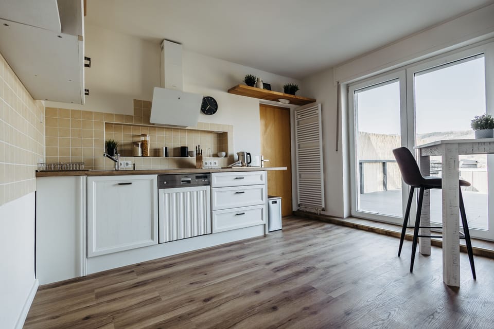 Happy Place Küche: Hier ist viel Platz zum Kochen und Genießen! 