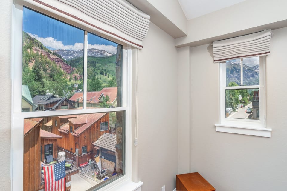 Condo, 3 Bedrooms | View from property