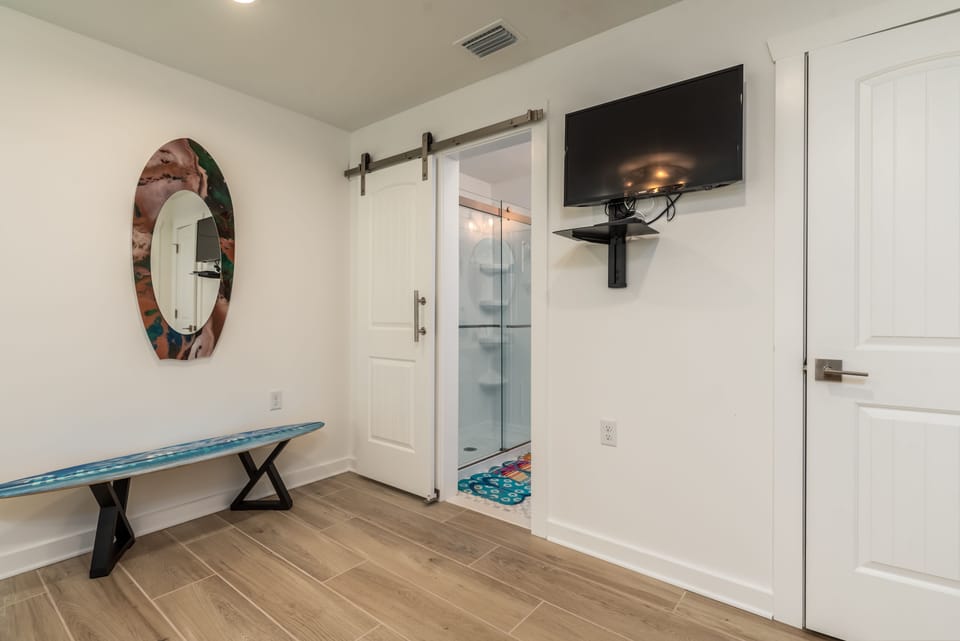 025 Las Brisas SW Bunk with TV and Private Bathroom