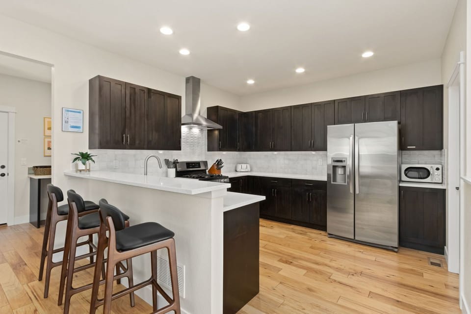 Chef's Kitchen | Breakfast Bar with Seating for 3!