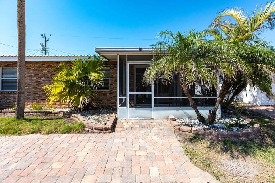 01 Front Entrance