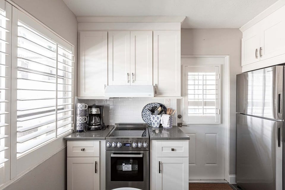 04 Kitchen