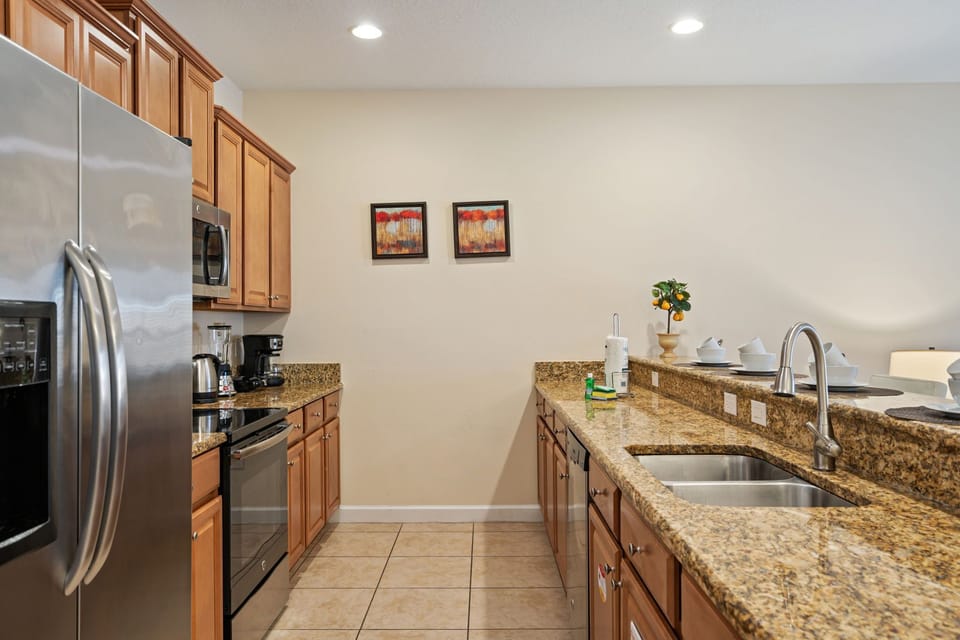Fully equipped kitchen, prepare your delicious meals.