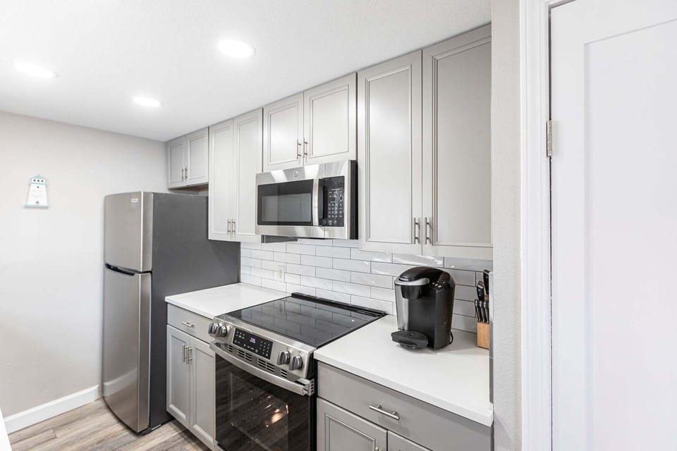 10 Kitchen