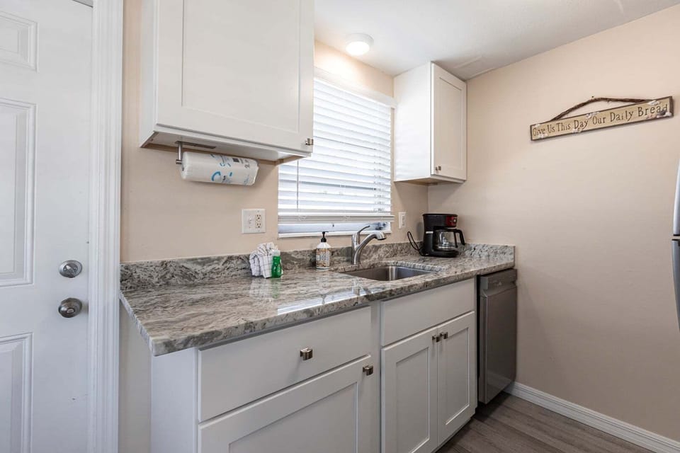 07 Kitchen