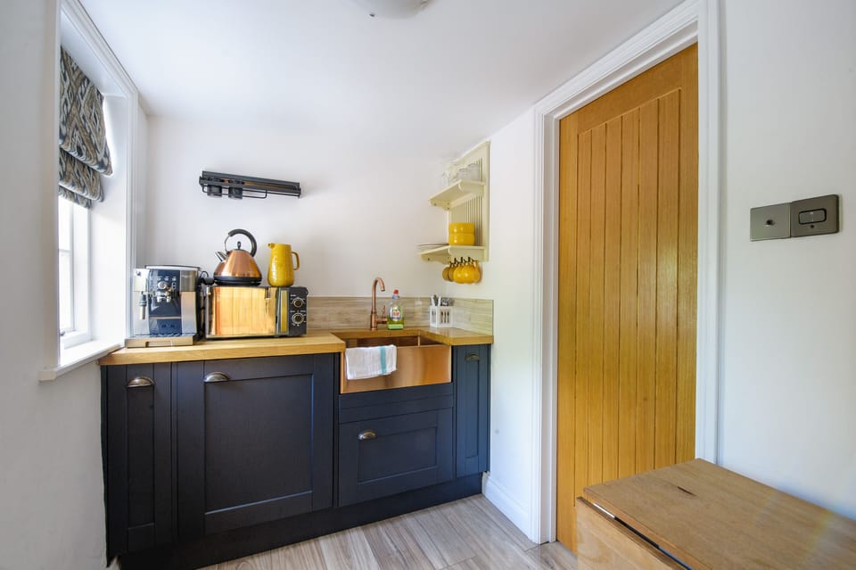 House | 3 bedrooms, iron/ironing board, free WiFi, bed sheets