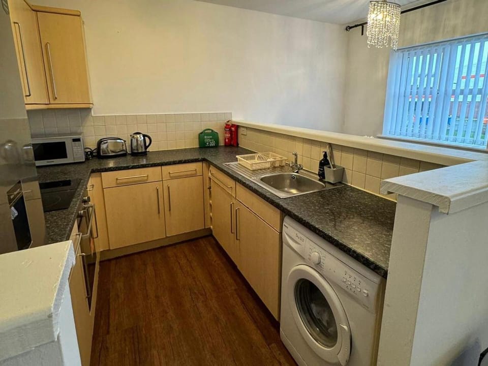 Apartment | Private kitchen | Fridge, microwave, oven, stovetop