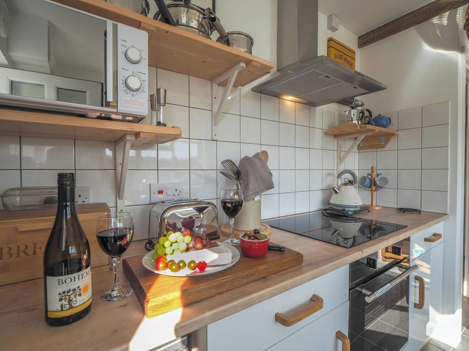 Welcome pack with cheese, grapes and wine