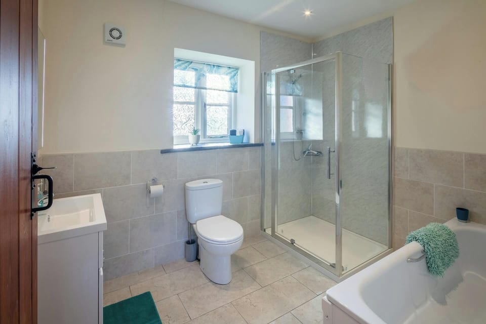 Shower enclosure, bath, toilet, hand basin