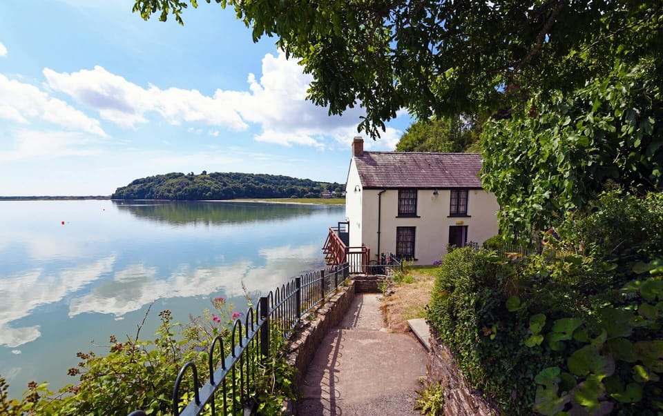 Dylan Thomas boathouse Laugharne