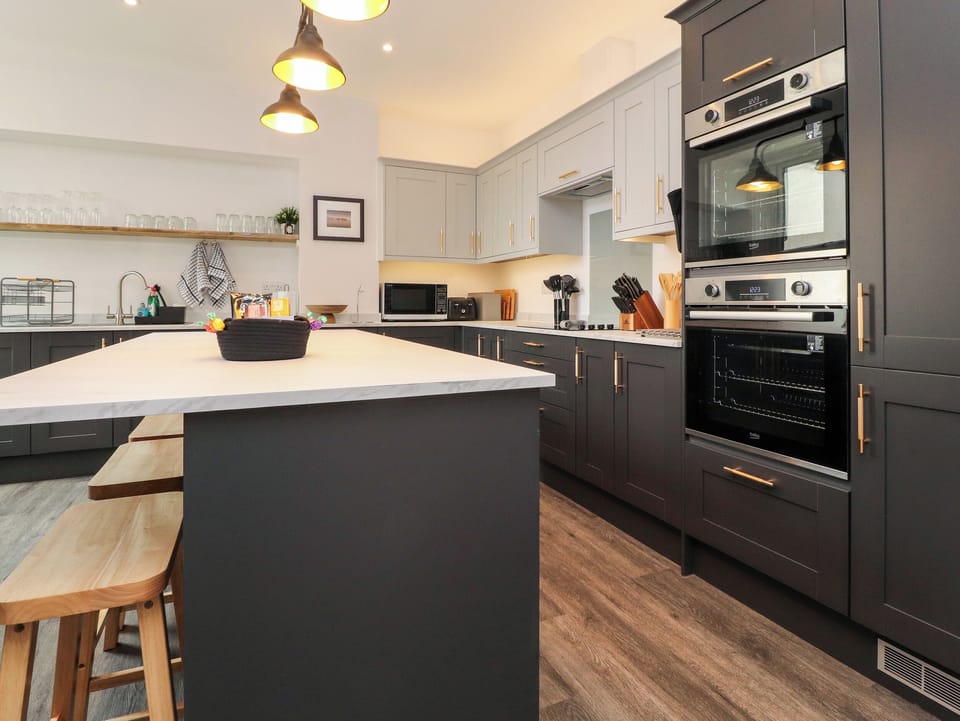 Fridge, dishwasher, electric kettle, toaster