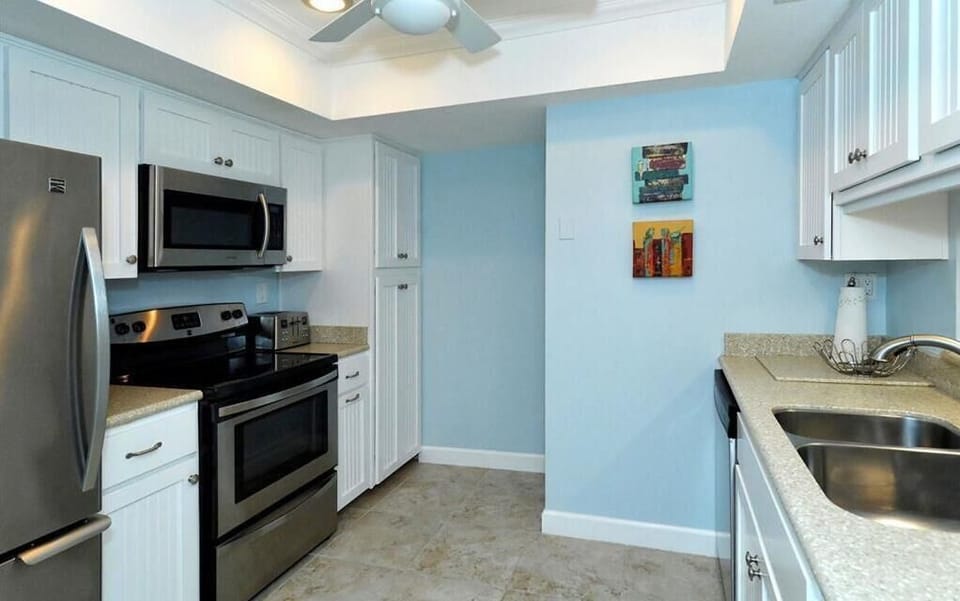 1032 Kitchen