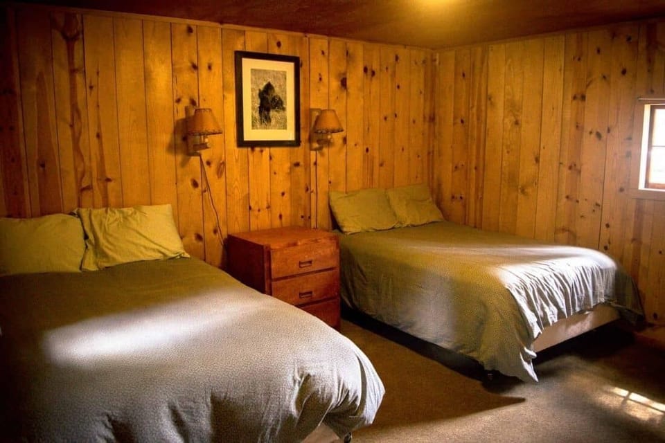 WP8-Bedroom-e1574813147180201