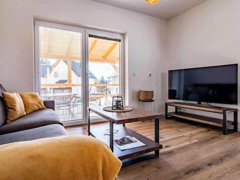Furniture, Couch, Table, Property, Window, Wood, Comfort, Interior Design, Living Room, Window Blind