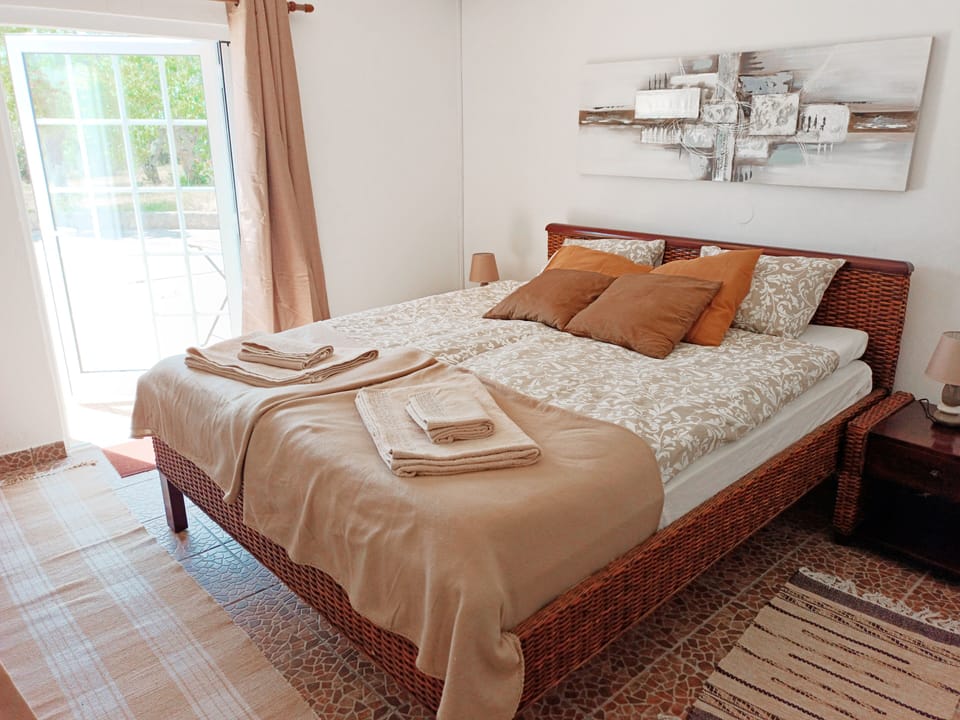 Design Room | Individually decorated, individually furnished, bed sheets