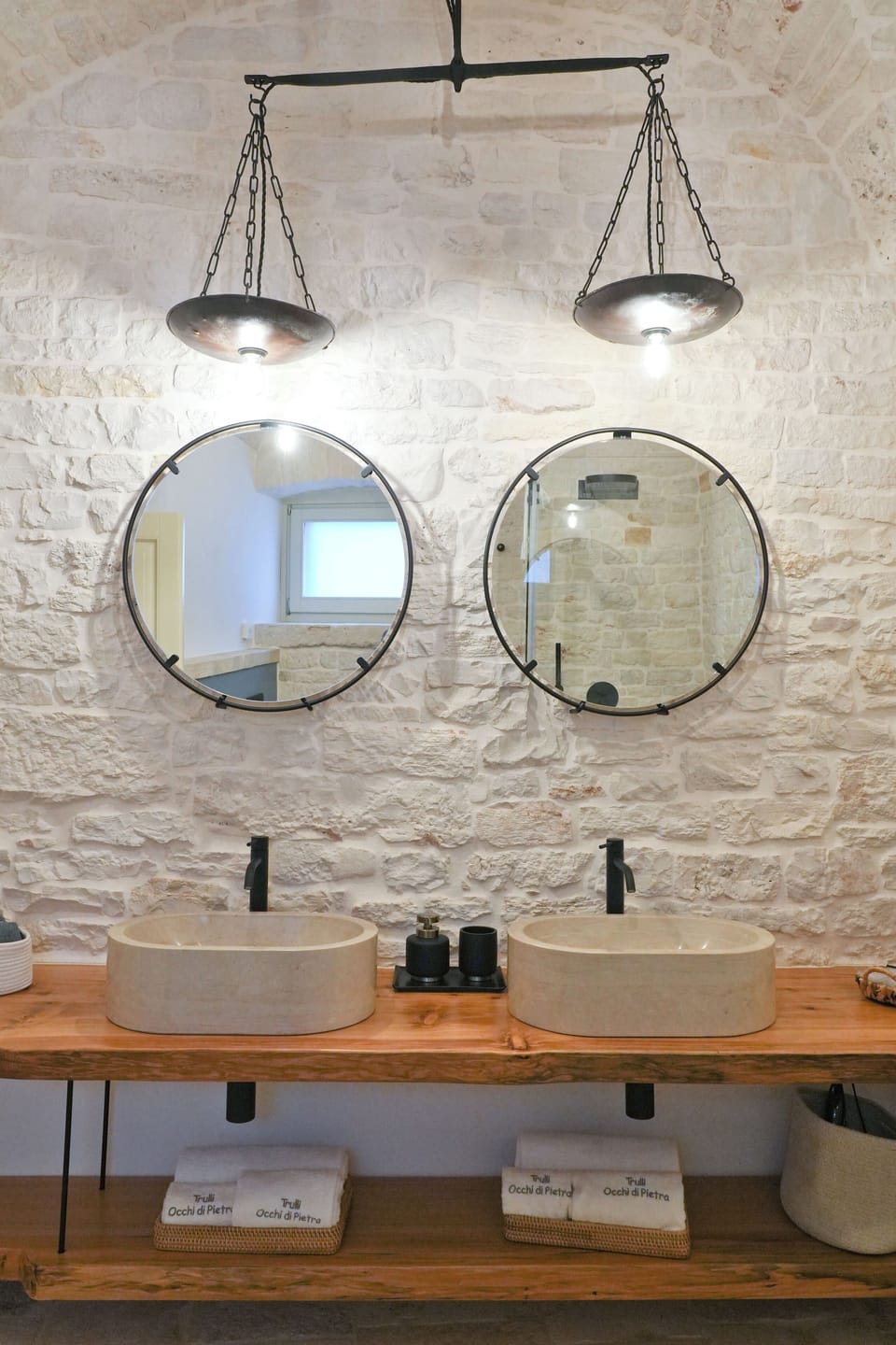 Trullo Superior | Bathroom | Shower, rainfall showerhead, hair dryer, bidet