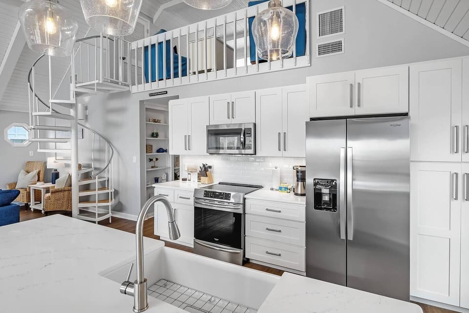 Kitchen and loft