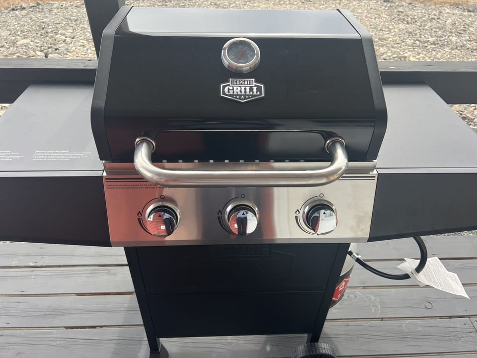 BBQ and BBQ utensils for your use.