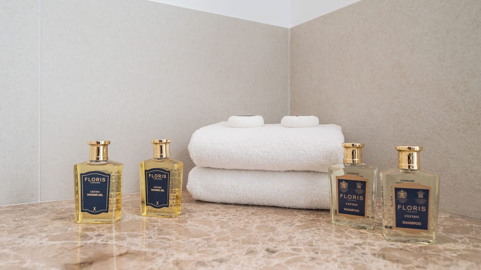 Bathroom amenities