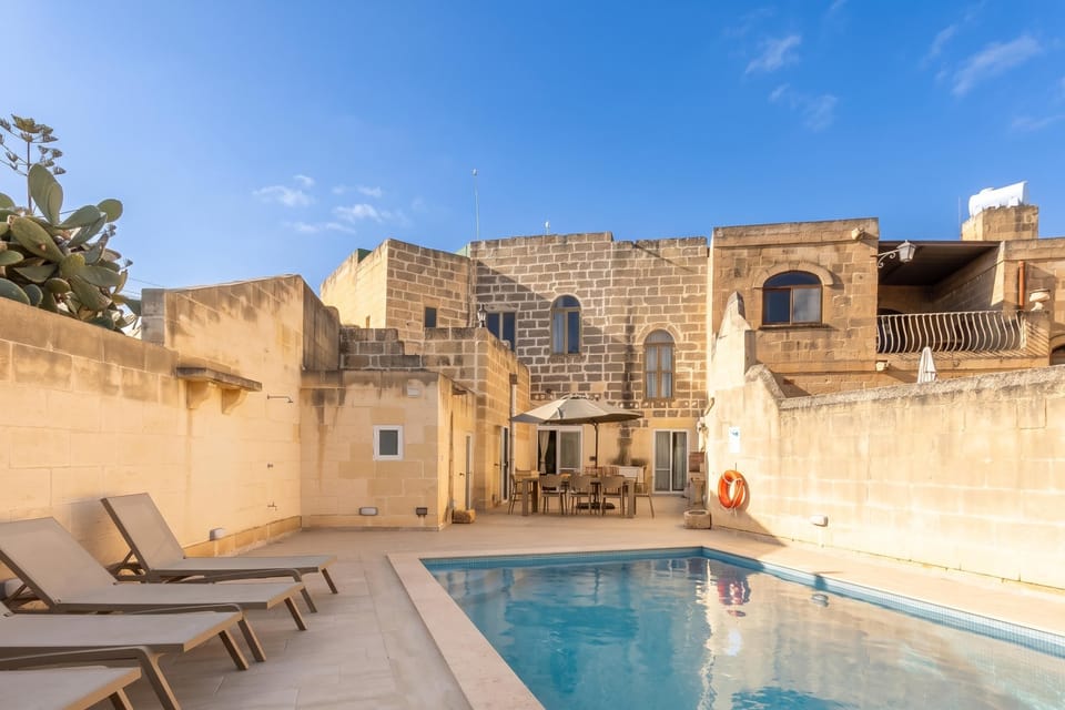 Family House, 5 Bedrooms, Microwave (Surwig Gozitan Villa & Pool) | Pool | Outdoor pool