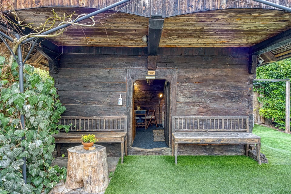 Family Chalet, Multiple Bedrooms (Sweet Dream Cottage) | Outdoor dining