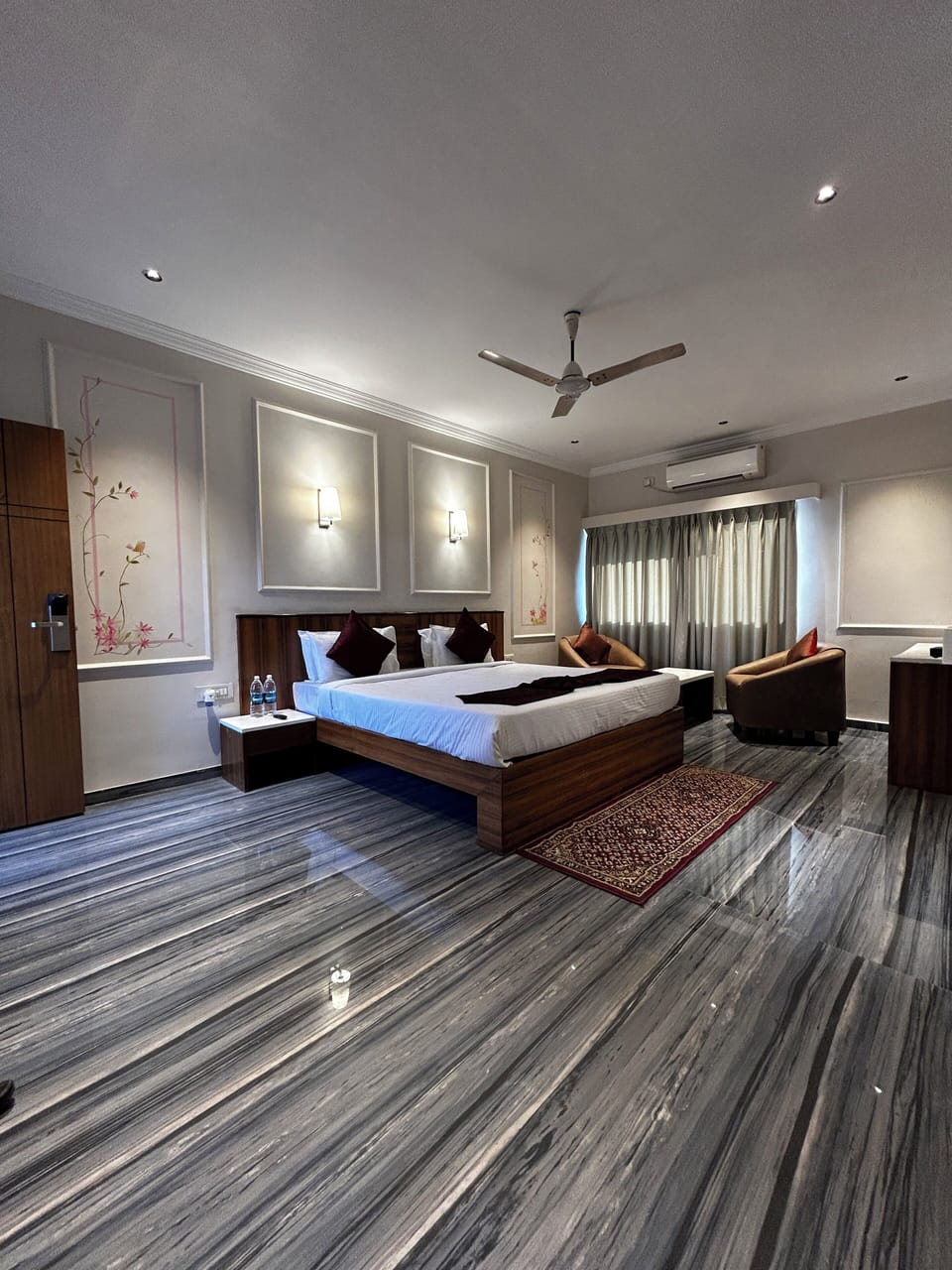 Egyptian cotton sheets, premium bedding, memory foam beds