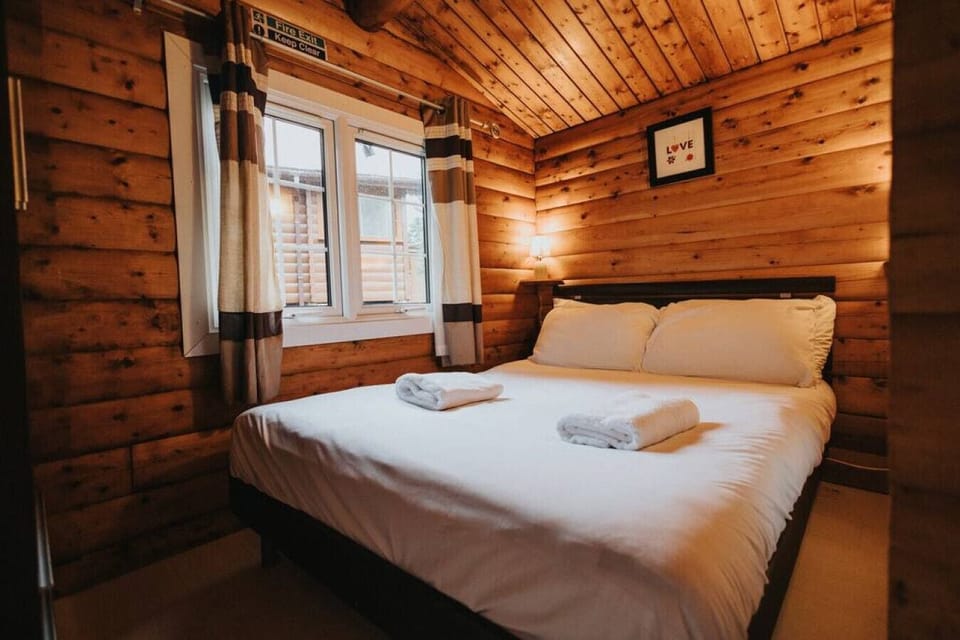 Cozy Hideway in Rural Mid Wales Cabin in Trawsfynydd