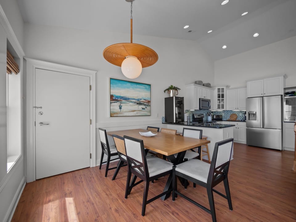 Dining/Kitchen