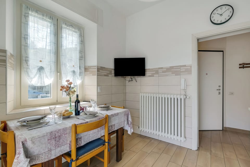 Family Apartment, Multiple Bedrooms (Il Giardino Di Dante Stresa Center) | Dining