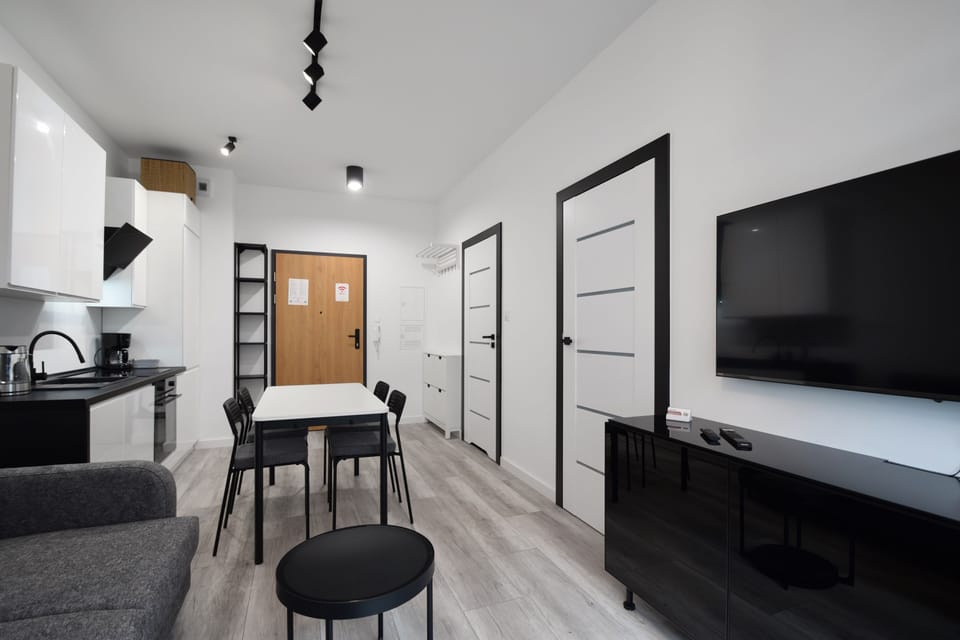 Classic Apartment | In-room dining