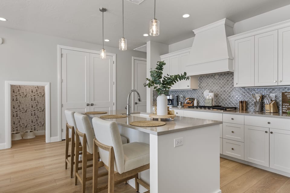 Townhome, 4 Bedrooms | Private kitchen | Fridge, oven, coffee/tea maker, electric kettle
