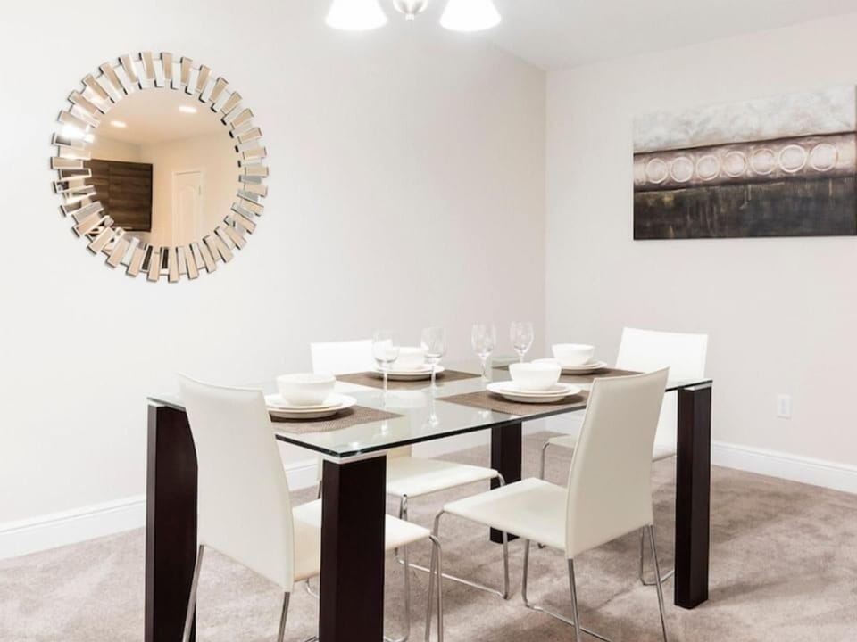 Townhome, 2 Bedrooms | Dining