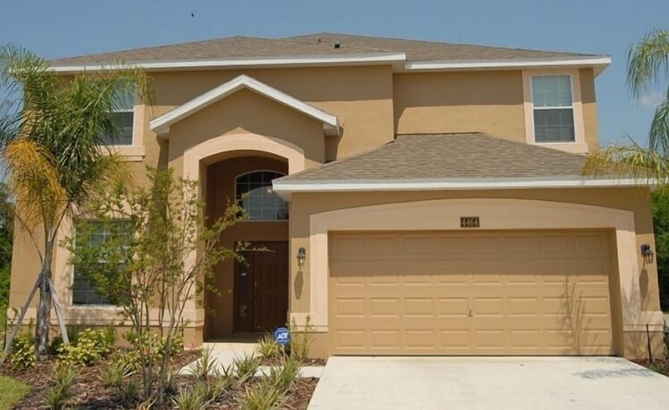 House, 6 Bedrooms | Exterior