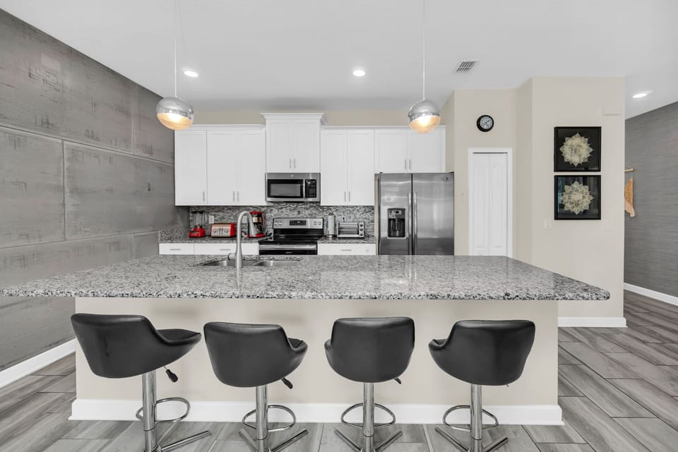 9-web-or-mls-9073-dogleg-dr