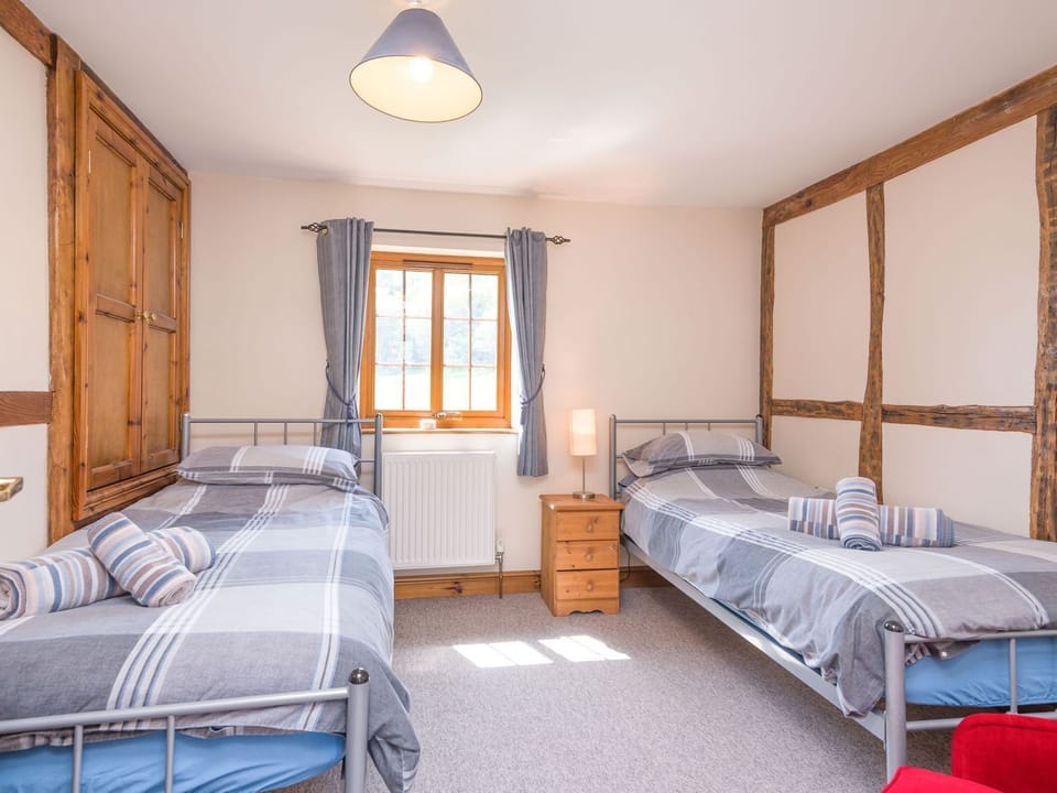 3 bedrooms, individually decorated, individually furnished, free WiFi