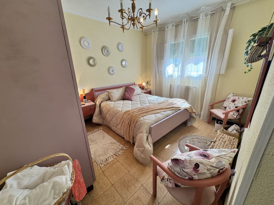 Classic Duplex, Mountain View | Premium bedding, down comforters, memory foam beds, in-room safe