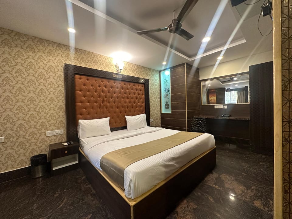 Premium Triple Room | Egyptian cotton sheets, premium bedding, individually furnished, desk