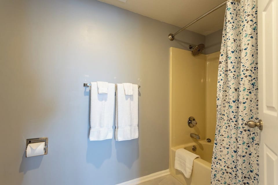 Bathroom 1 View 2