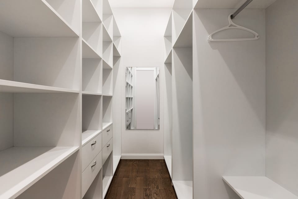 Apartment, 3 Bedrooms, City View | 3 bedrooms, blackout drapes, iron/ironing board, WiFi (free)