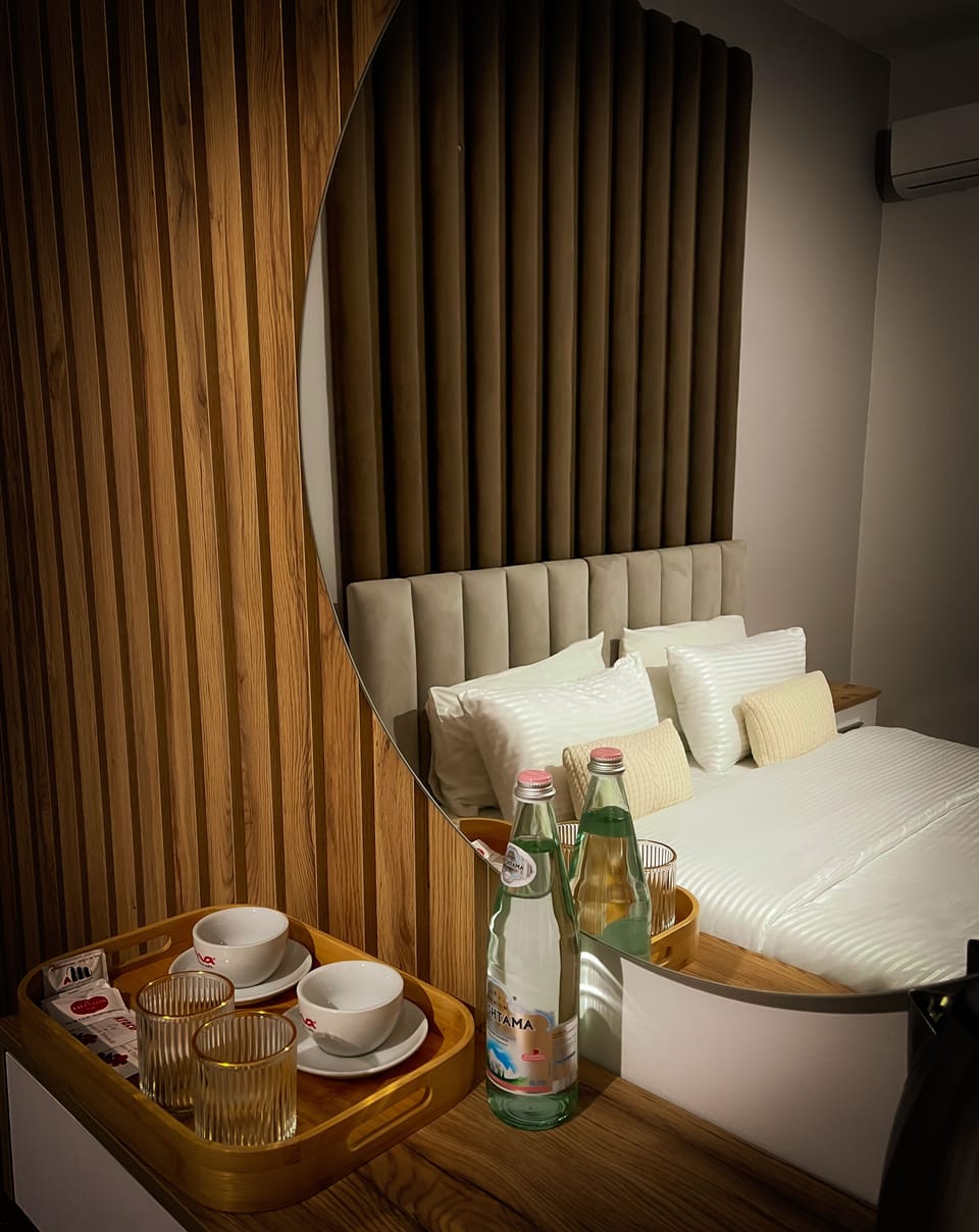 Hypo-allergenic bedding available, minibar, desk, laptop workspace