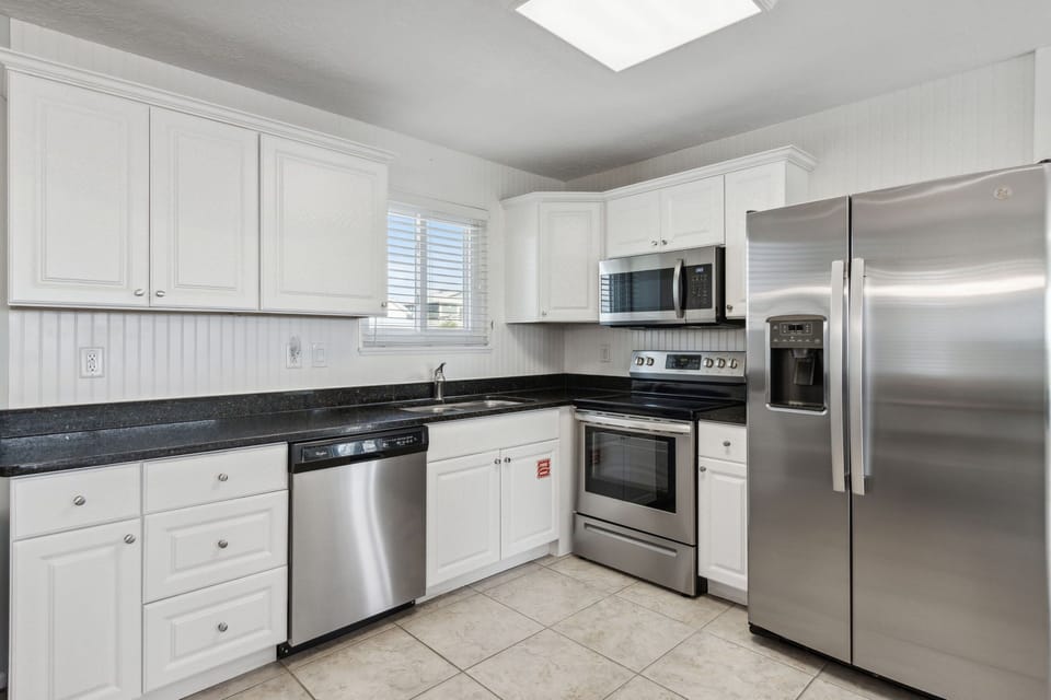 Updated Kitchen with Granite Countertops and Stainless Appliances