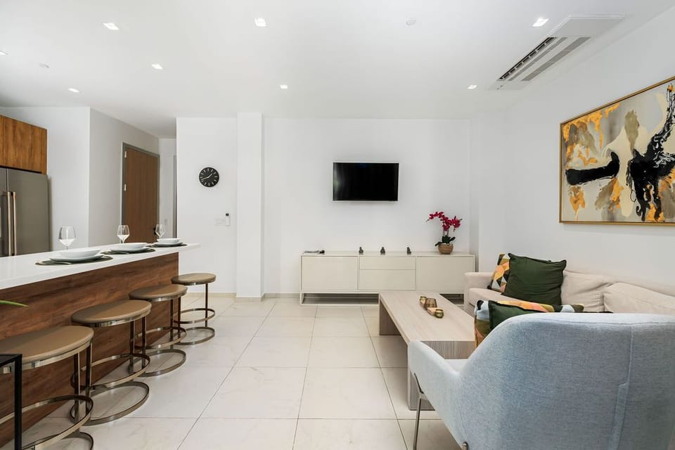 NEW One Bedroom Condo @ Wariruri w/ PrivateBalcony (17605)